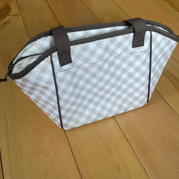 Thirty-One thermal tote. - Picture 2 of 4